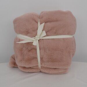 Ashland Fall Blush Romance Pink Throw Blanket 50" x 60" Polyester Soft Fuzzy New